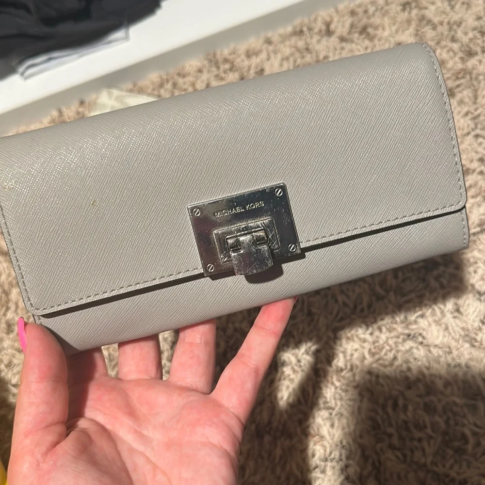 Mk wallet - Picture 1 of 3